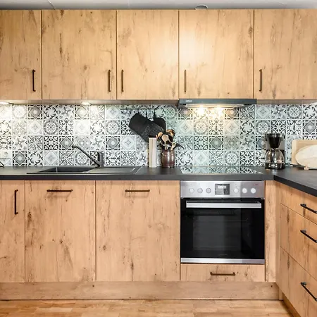Maisonette 5
