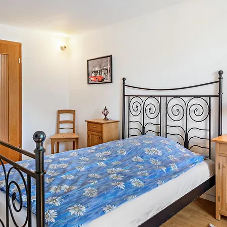 Maisonette 5