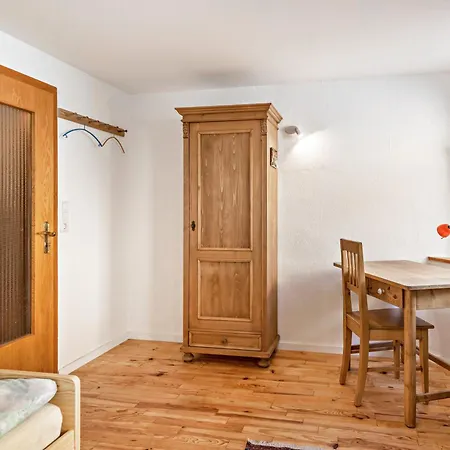 Maisonette 5 *